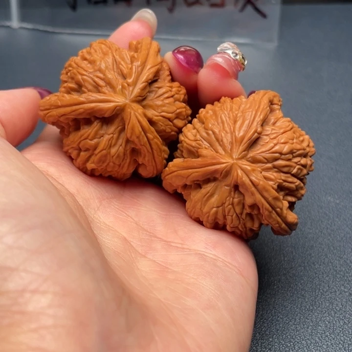 阿***白吊坠文玩核桃白狮子