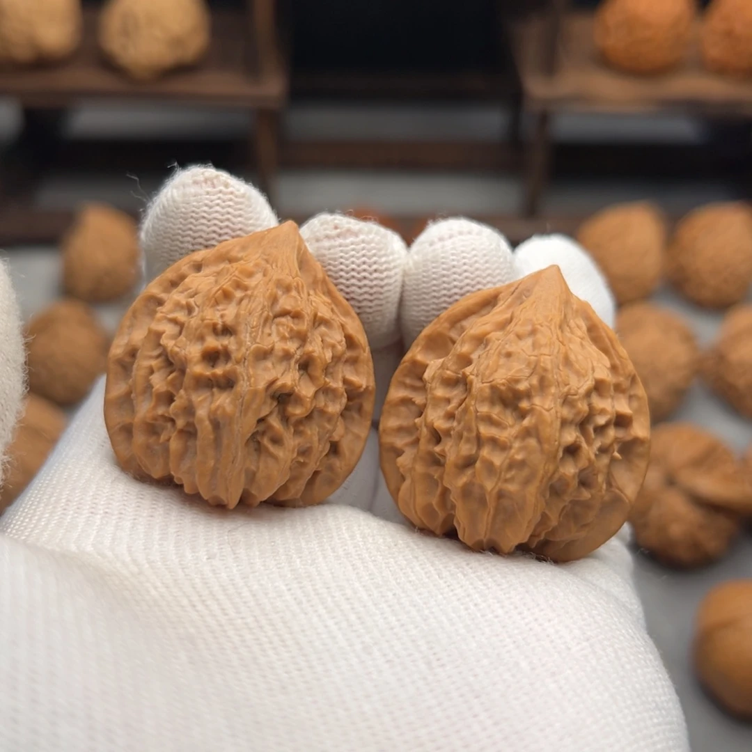 桃核把件白****?火焰35.34.38文玩核桃