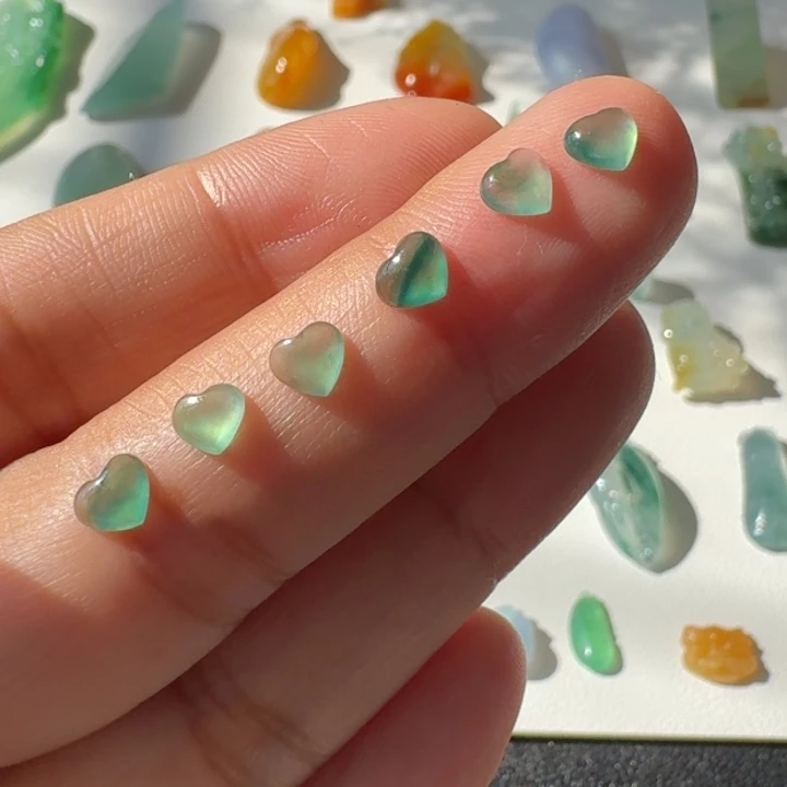 定制翡翠未镶嵌爱心