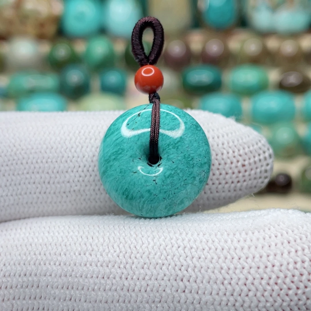 未镶嵌绿松石颈饰