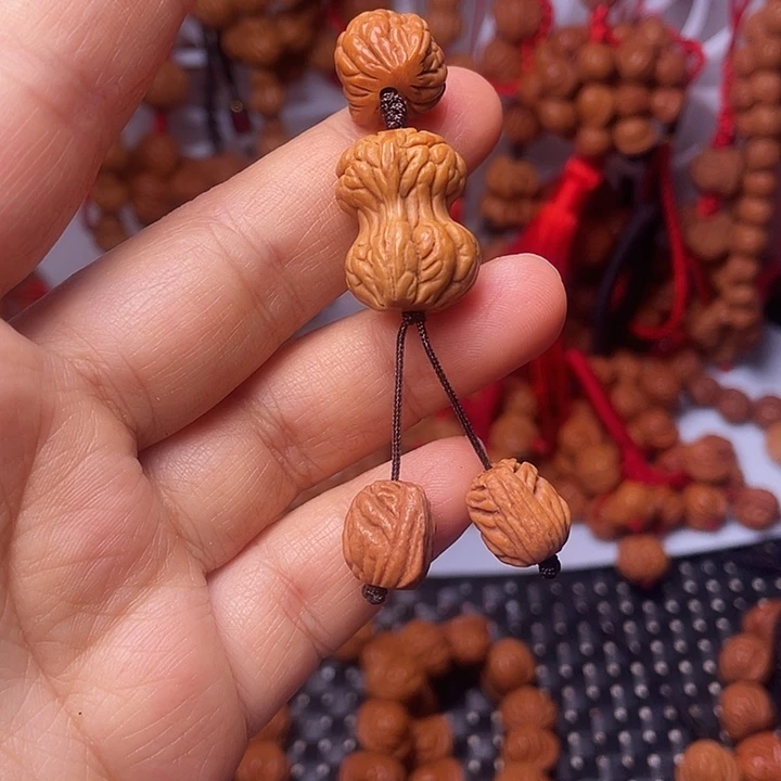 吊坠桃核龙纹桃枭