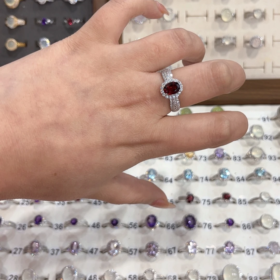 银S925镶嵌岫玉戒指格*