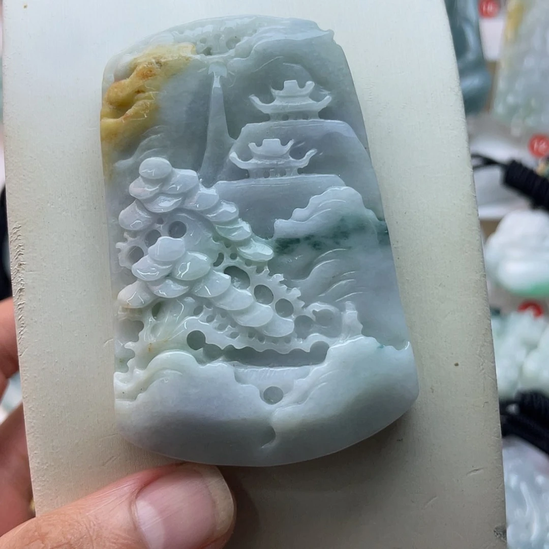 【闪购商品】翡翠未镶嵌颈饰山水