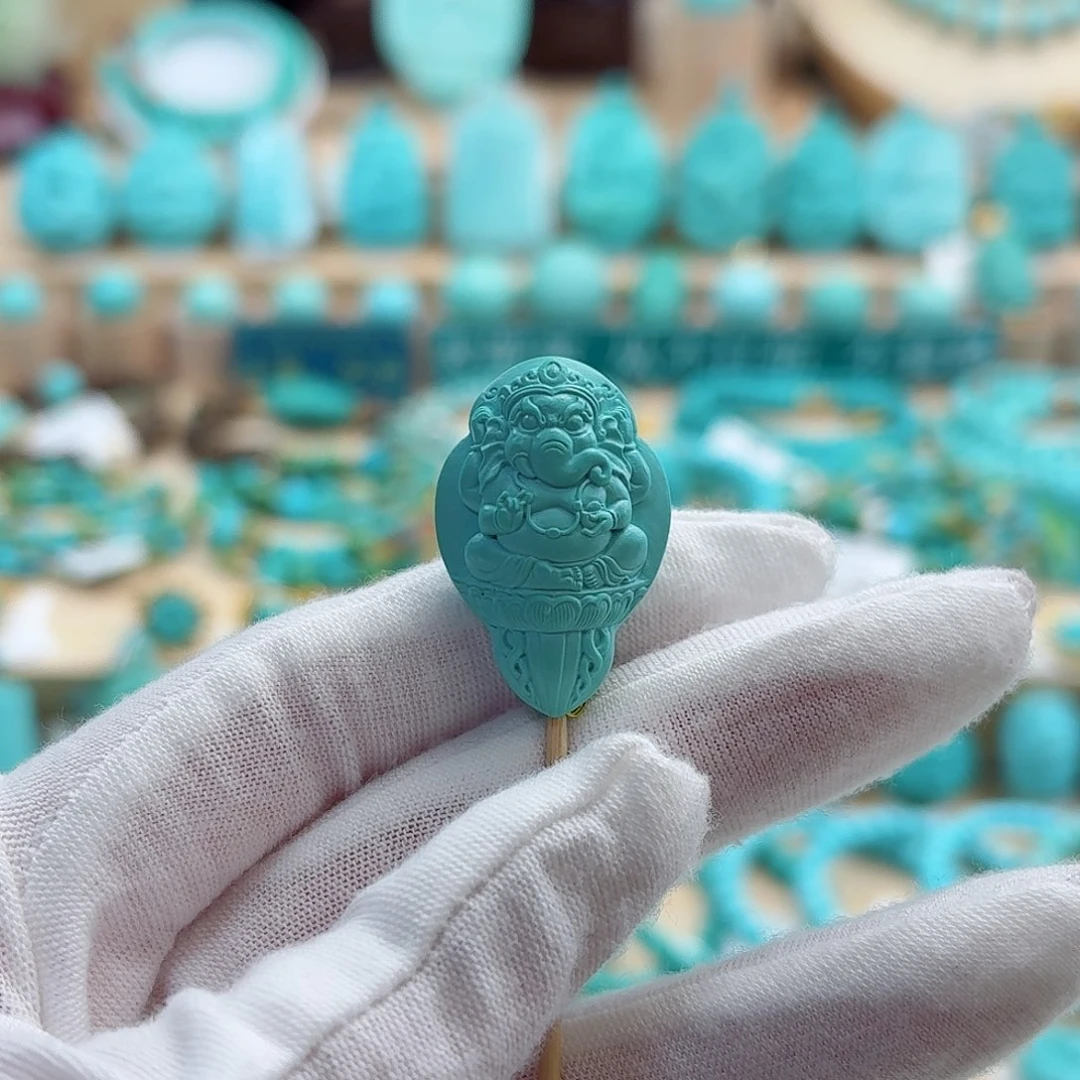 绿松石未镶嵌珠宝奇石