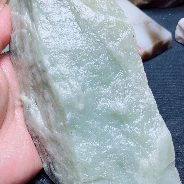 和田玉（糖玉）未镶嵌珠宝奇石