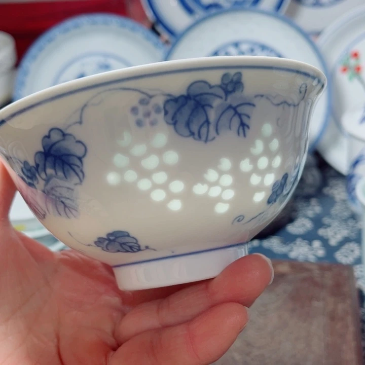 青花玲珑5寸饭碗葡萄