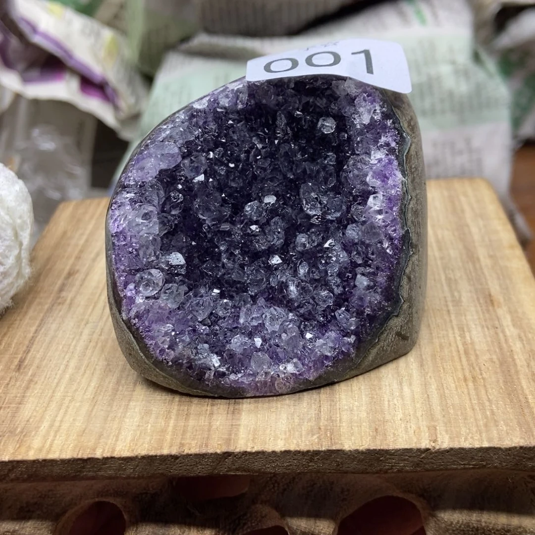 紫晶天然水晶摆件未镶嵌