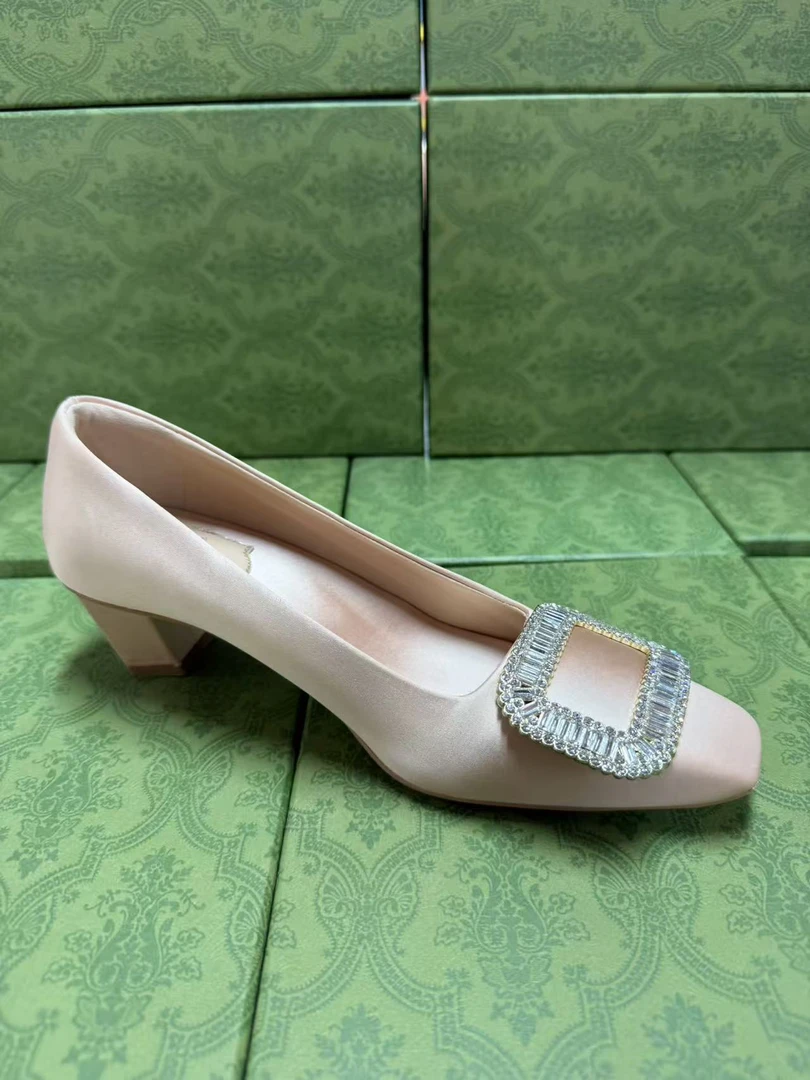 【方钻扣】经典舒适气质流行镶钻方扣女