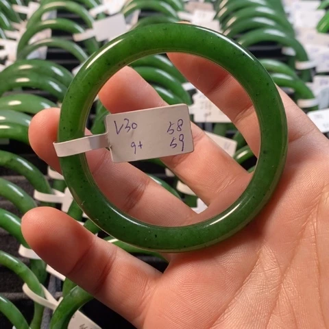 和田玉（碧玉）手镯未镶嵌