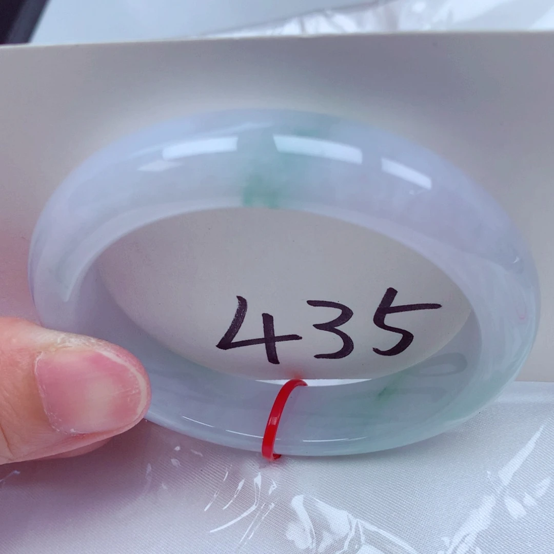 翡翠手镯未镶嵌翡翠