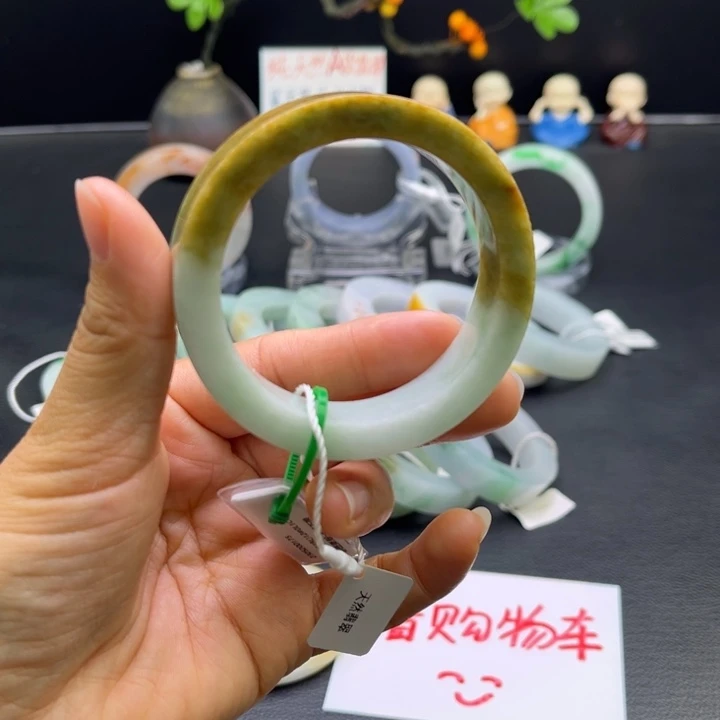 定制翡翠翡翠未镶嵌小*瓊