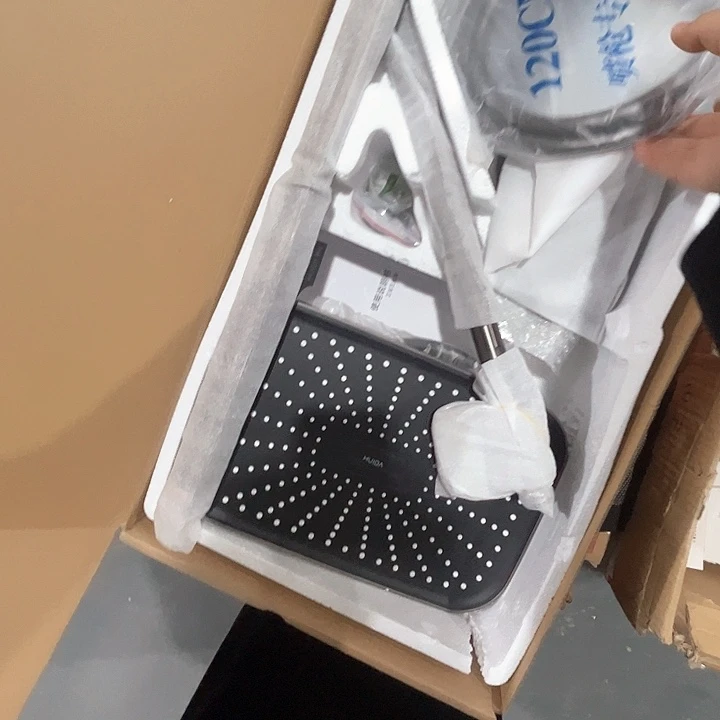 直管淋浴花洒。