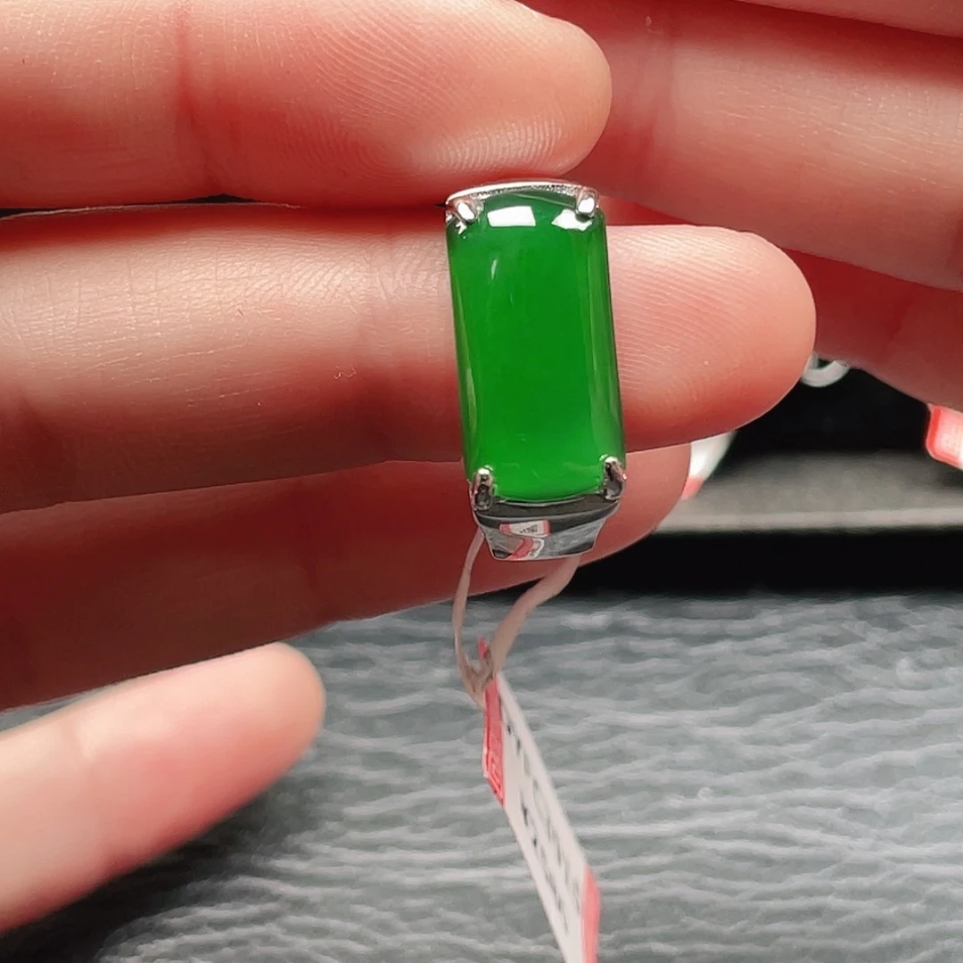 翡翠银S925镶嵌戒指没有运费险3915