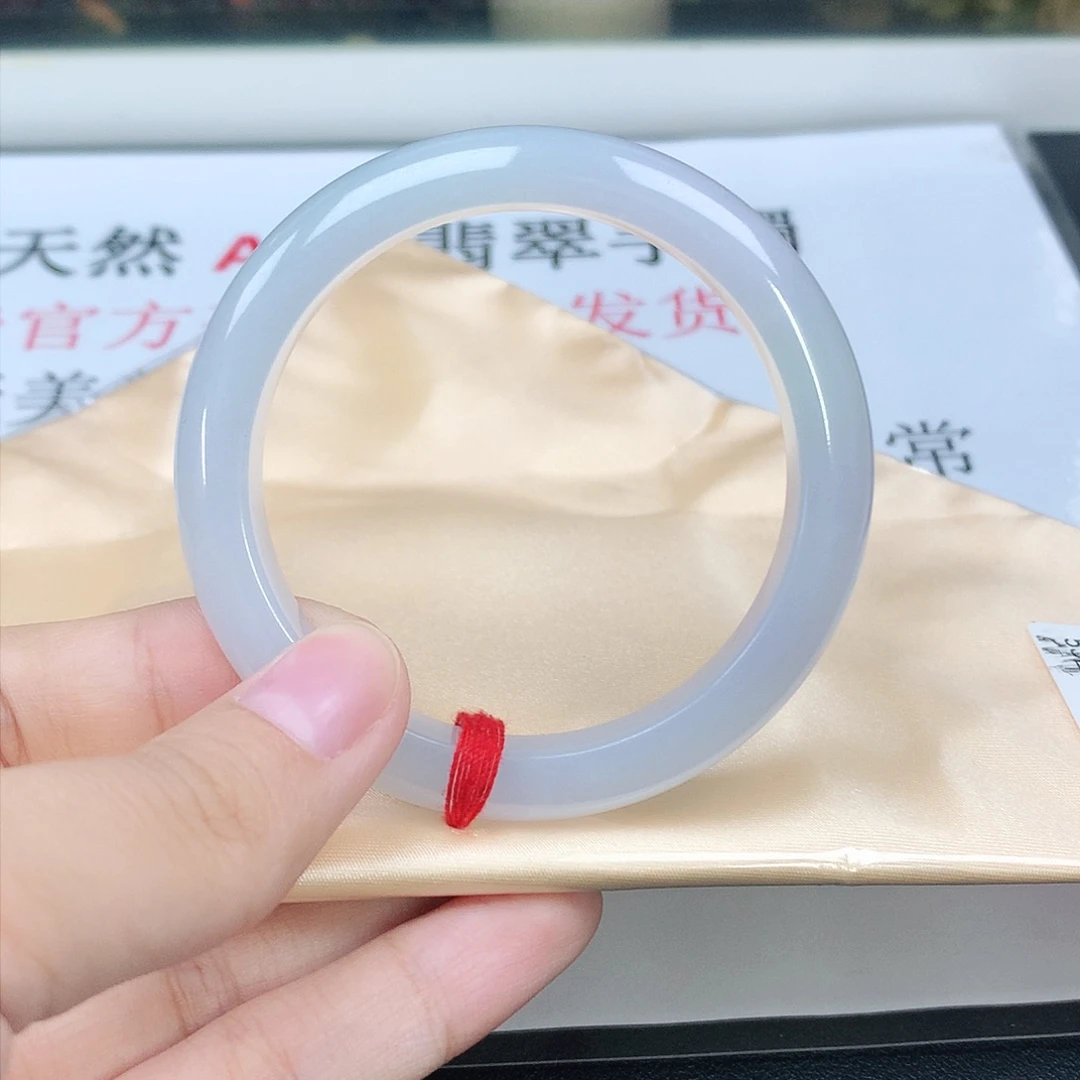 翡翠手镯未镶嵌9011正