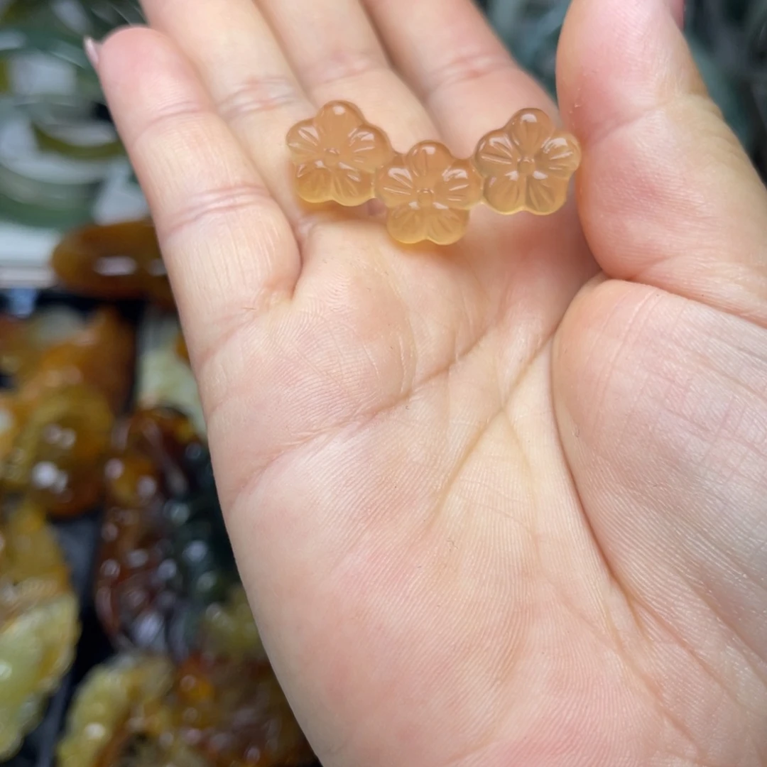 蛇纹石玉未镶嵌挂件