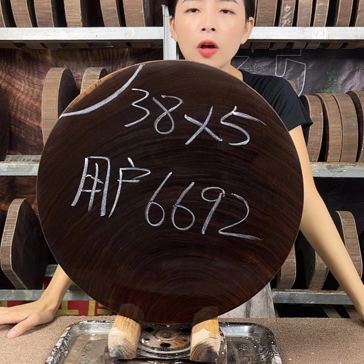 用***2木正宗蚬木菜板原木
