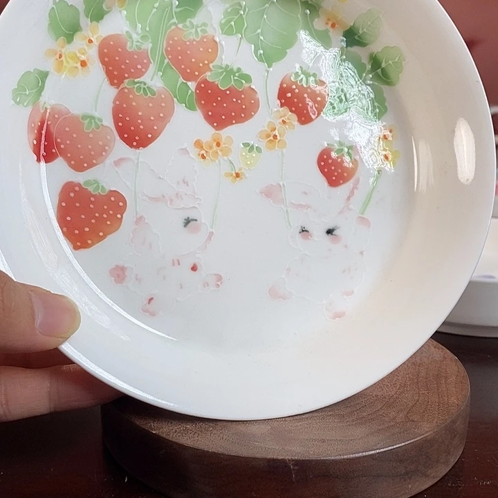 草莓壶承手绘高温釉下