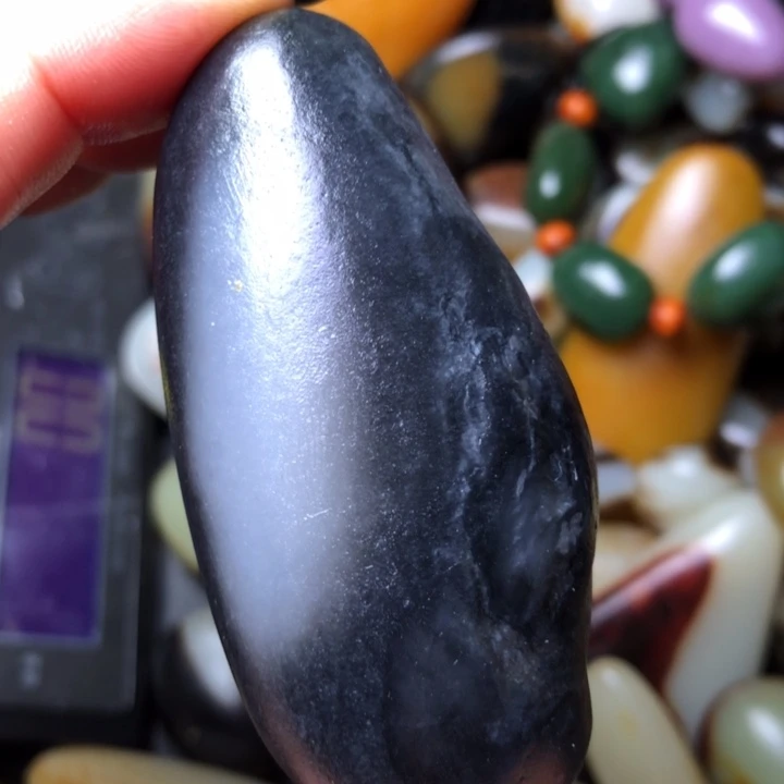 和田玉未镶嵌珠宝奇石