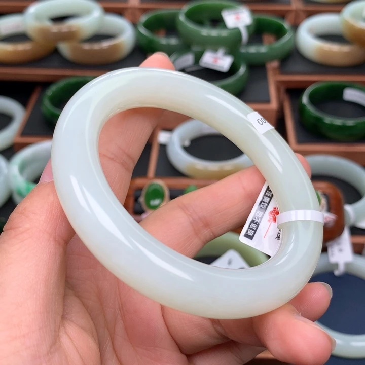 和田玉手镯未镶嵌60