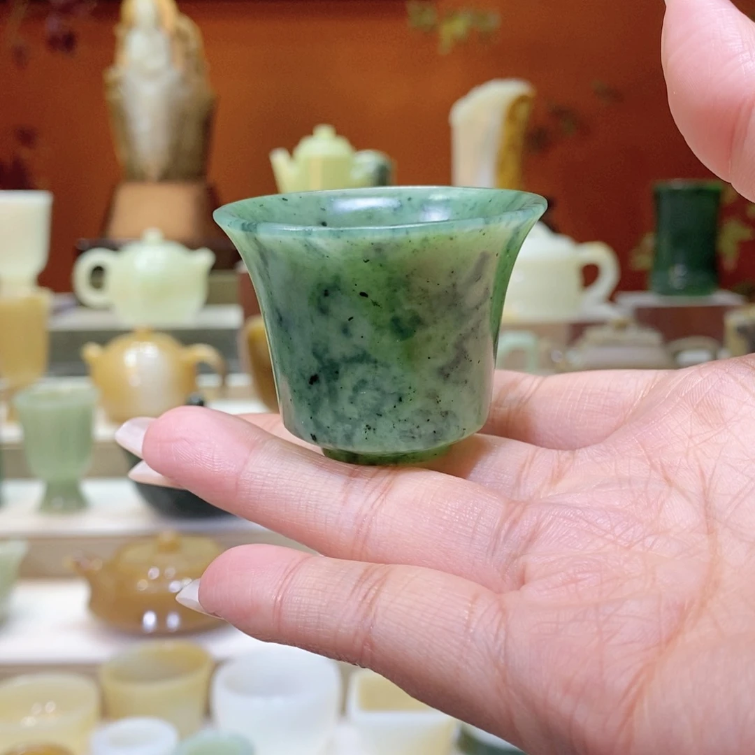 未镶嵌和田玉摆件和田玉碧玉倒钟杯