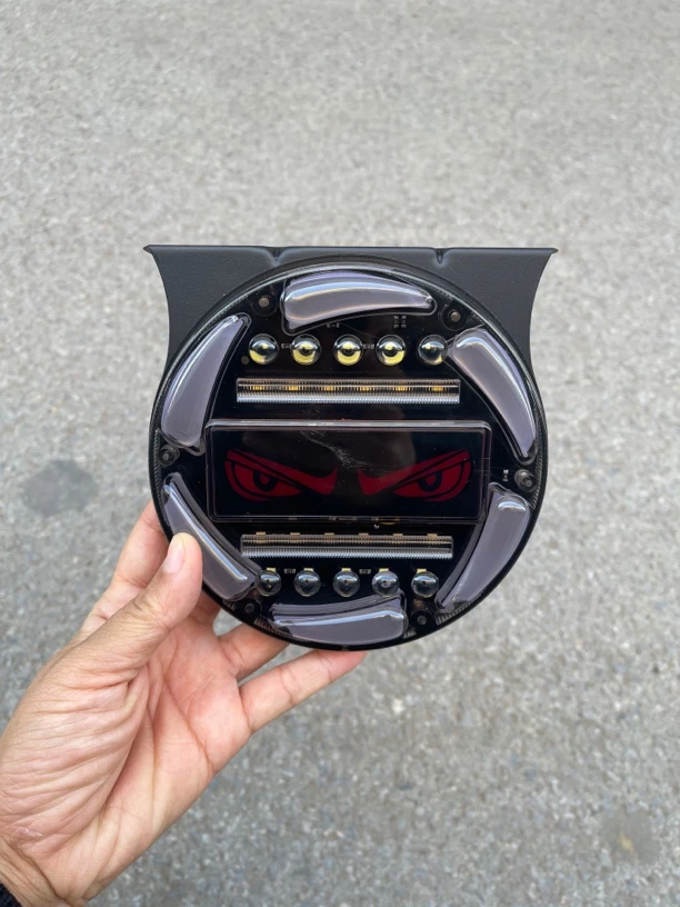 货车通用舞狮眼四合一炫彩防雾灯