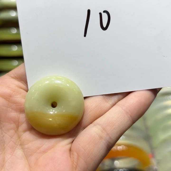 未镶嵌岫玉手镯天然