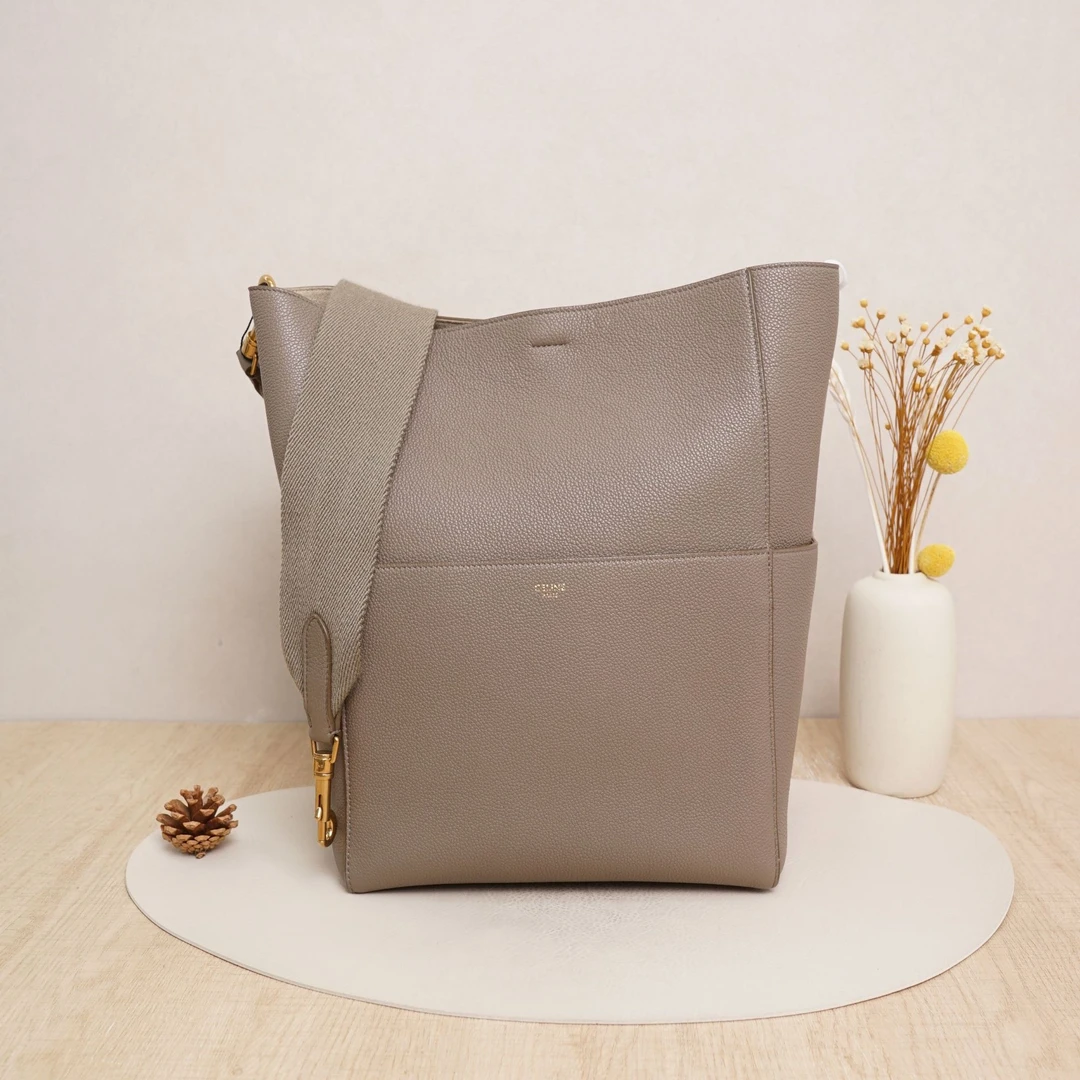 95新 Celine/思琳 赛琳sanglebucket水桶大号大象灰牛皮/DS037904