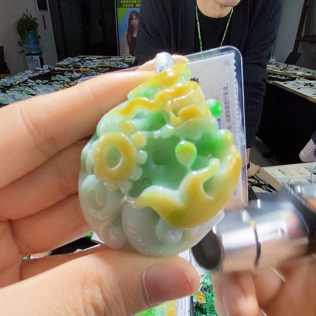 颈饰未镶嵌翡翠翡翠