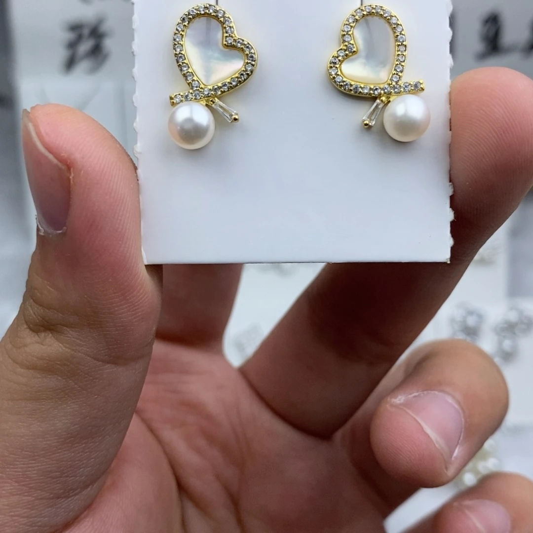 未镶嵌淡水珍珠耳饰