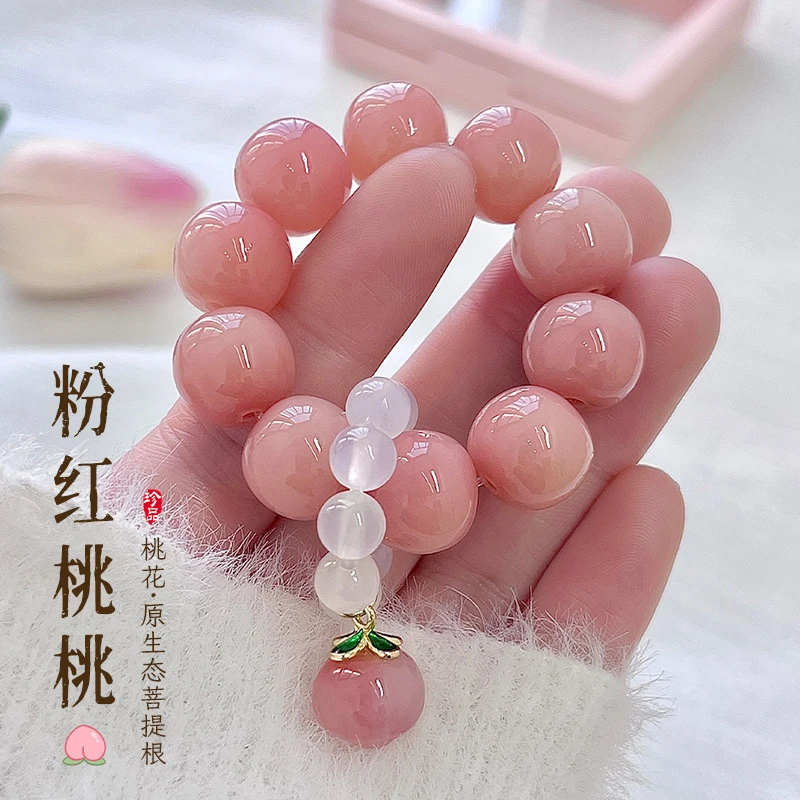 手持天然白玉菩提根小手捻指间文玩女绕指柔苹果珠菩提文玩