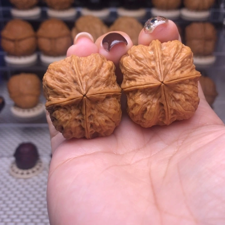 文玩核桃把件51号小饼干四楞34尺