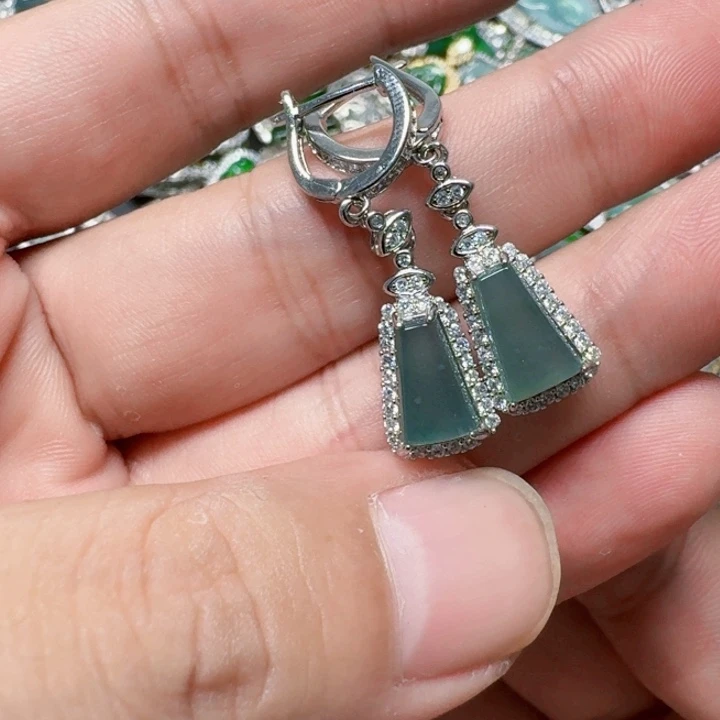 翡翠未镶嵌颈饰天然A货翡翠放漏