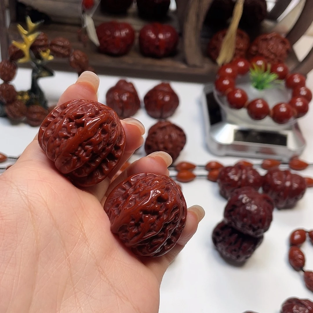 吊坠橄榄核核桃白狮子34