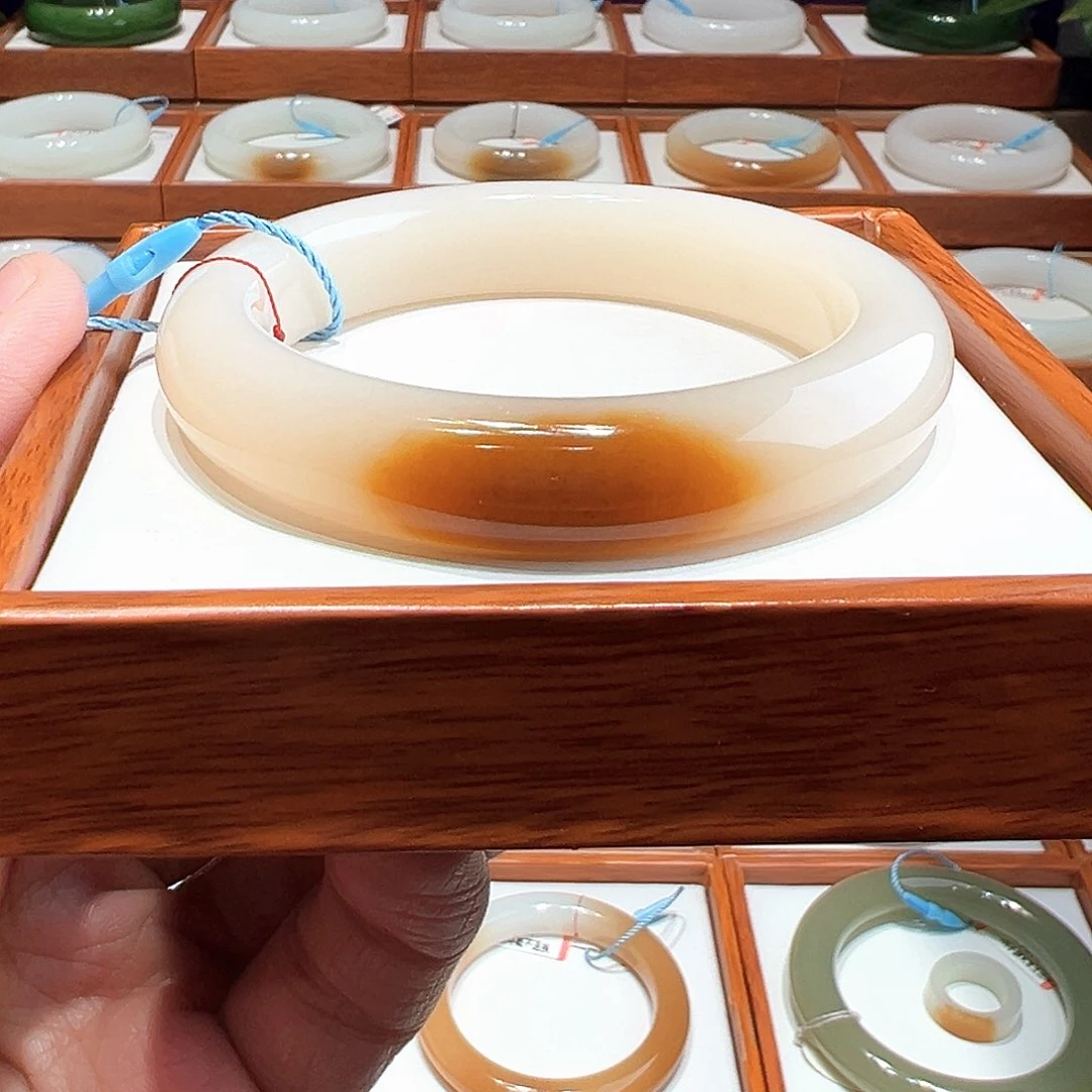 和田玉手镯56.57未镶嵌