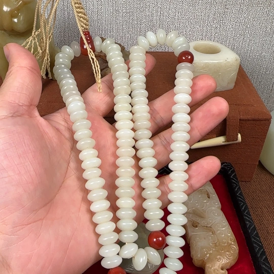 络***)非常精美的脖挂件