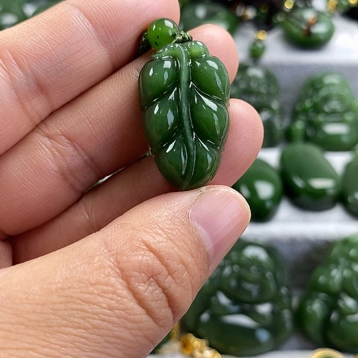 和田玉（碧玉）未镶嵌颈饰