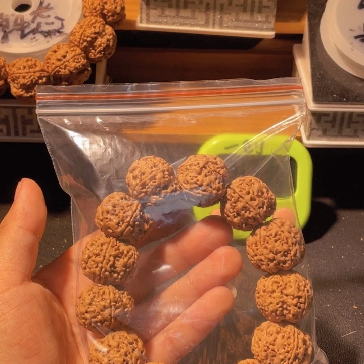 L***攀手串金刚菩提这个