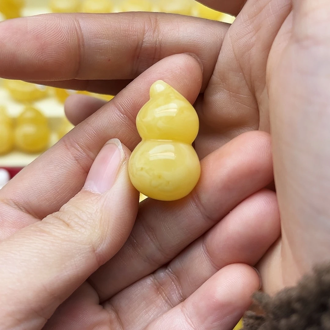 蜜蜡未镶嵌裸石天然