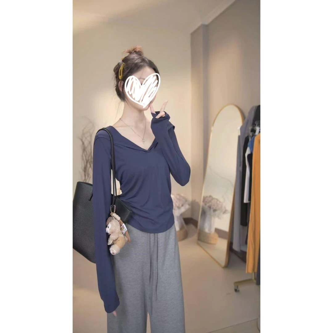 藏蓝色时尚简约纯色连帽设计打底衫柔软舒适百搭显瘦小众上衣