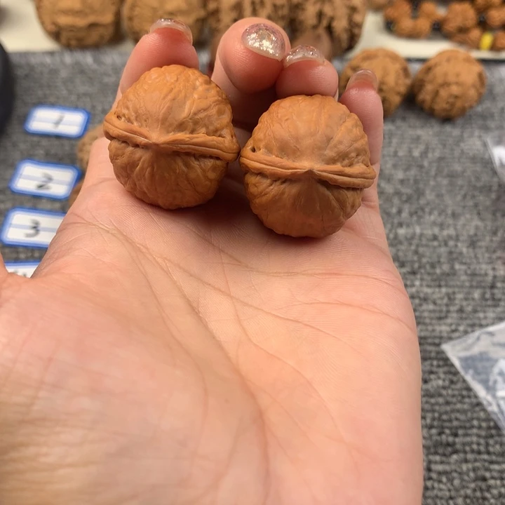 b*寿桃。