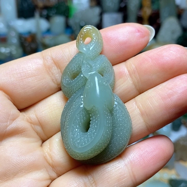 和田玉未镶嵌颈饰
