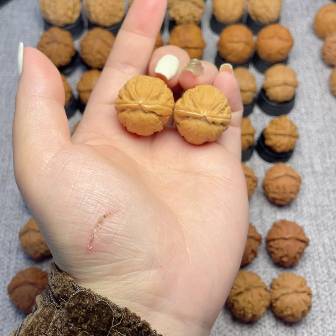 文玩核桃把件大枣