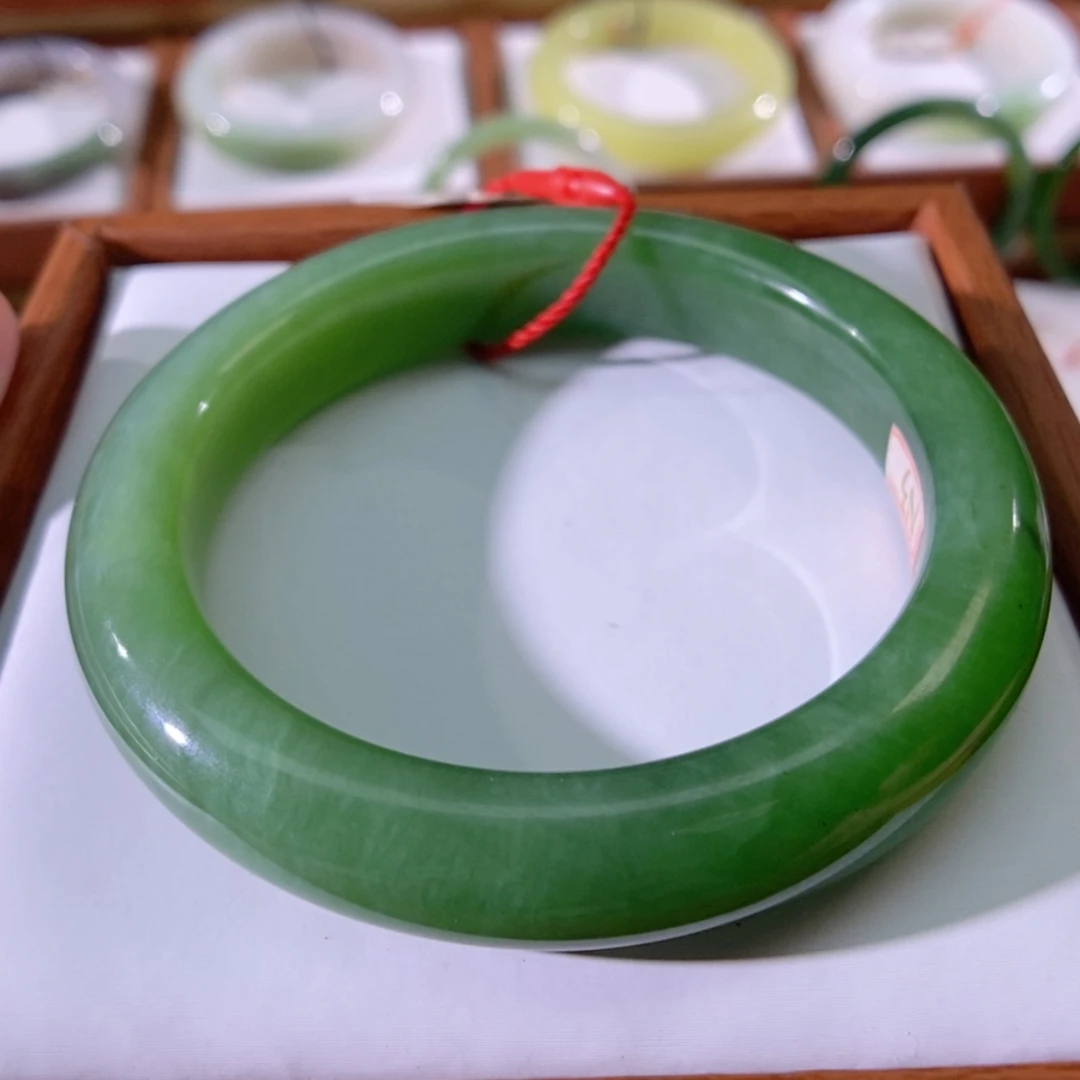 【闪购商品】未镶嵌手镯和田玉（碧玉）