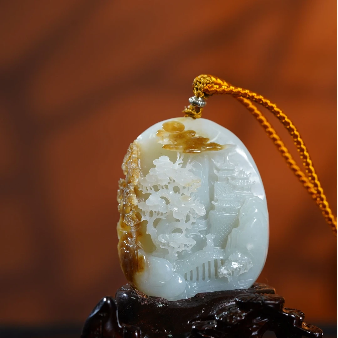 和田玉且末糖白双色山水摆件 152.44g L251108001