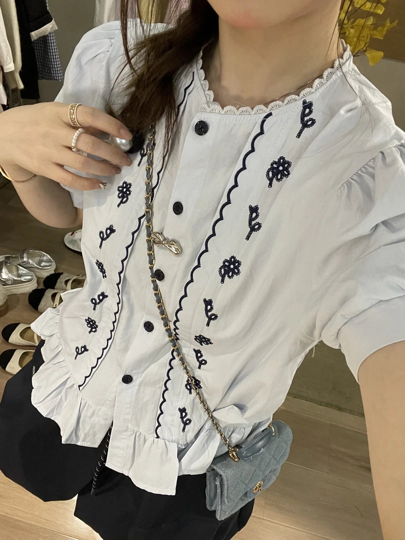 F·【小兰花】小清新韩系百搭夏季立体刺绣衬衫
