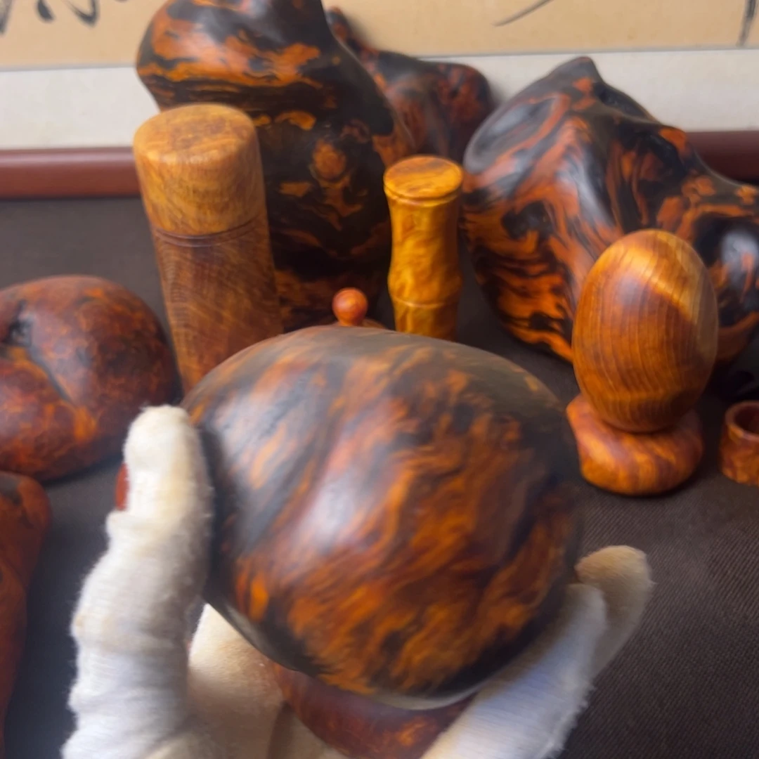 A***出琥珀木长白山琥珀木