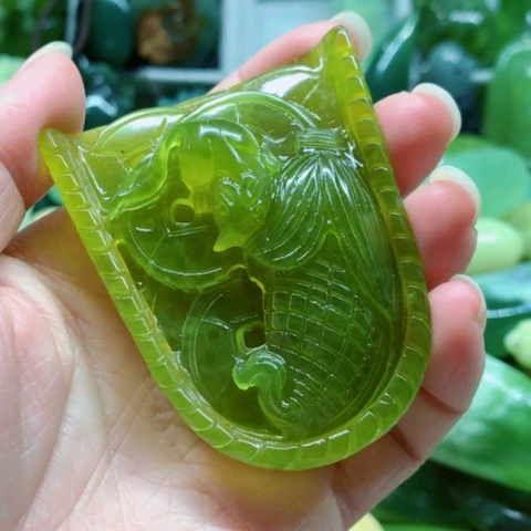 蛇纹石玉未镶嵌手把件