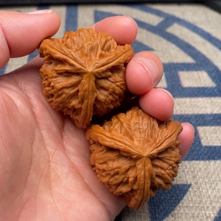 吊坠文玩核桃树*三棱