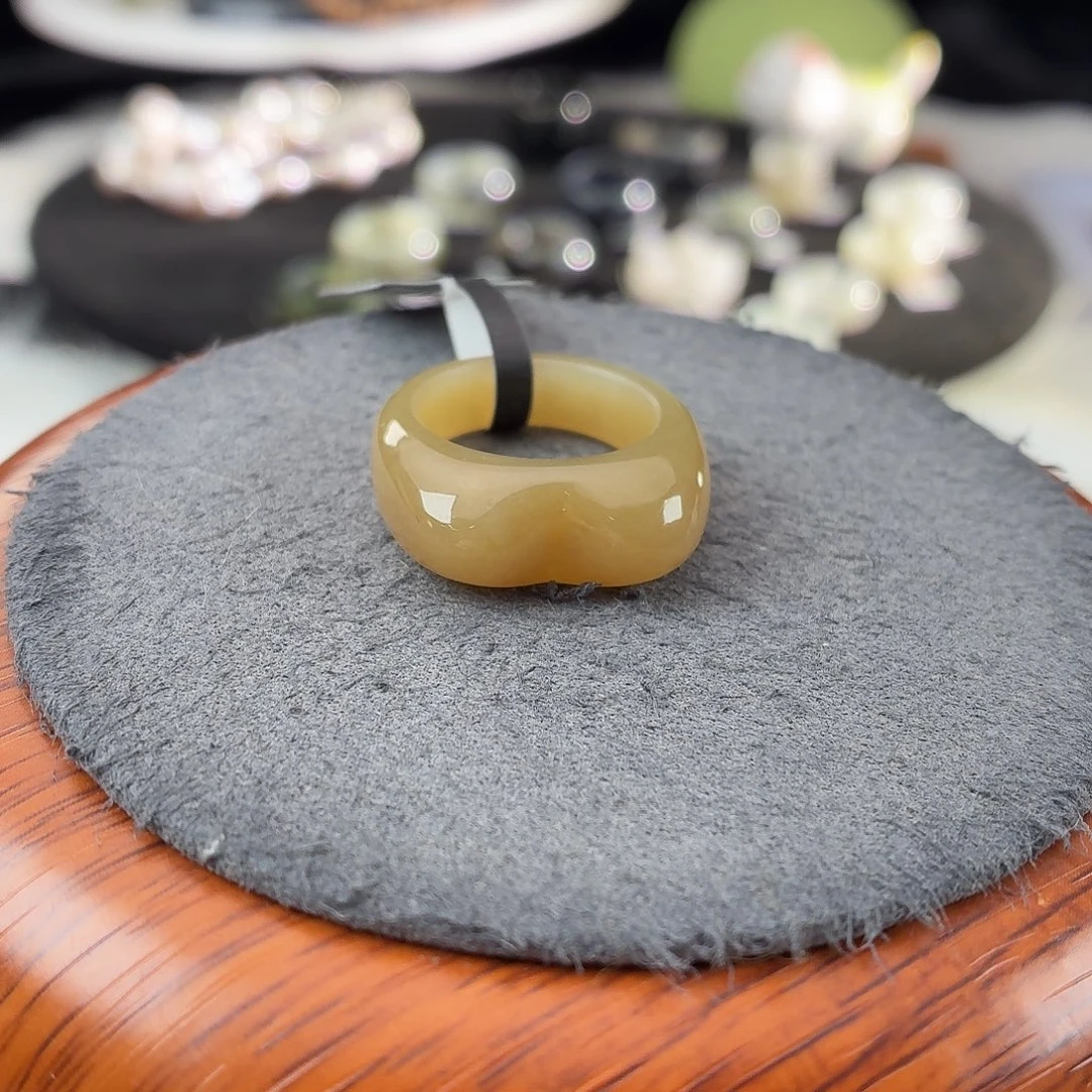 和田玉未镶嵌戒指b190糖猫耳16.7不退换