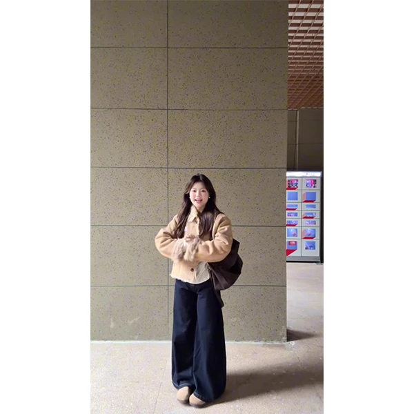 2025秋冬新款皮毛一体外套女韩系通勤麂皮绒保暖加厚短款上衣